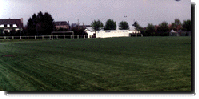 Le terrain de football